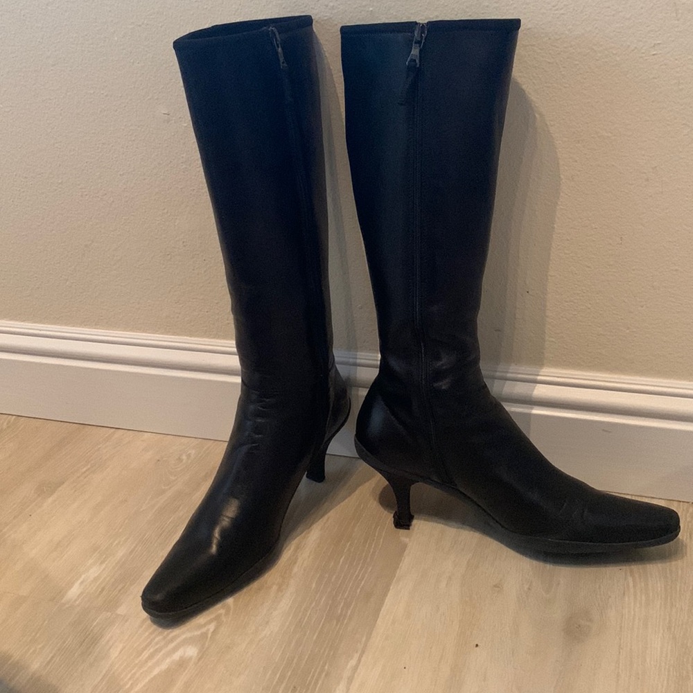 Prada soft leather zip up boots size 38 well maintained